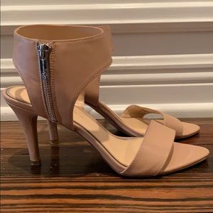 Jessica Simpson nude Mandita sandal
